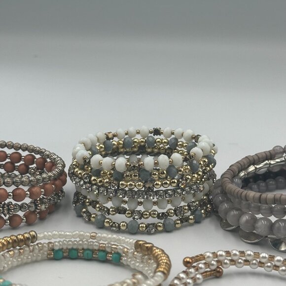 Lot of 6 Memory Wire Bracelets Beaded Neutral Metallic Mixed Stretch Boho - Picture 6 of 10
